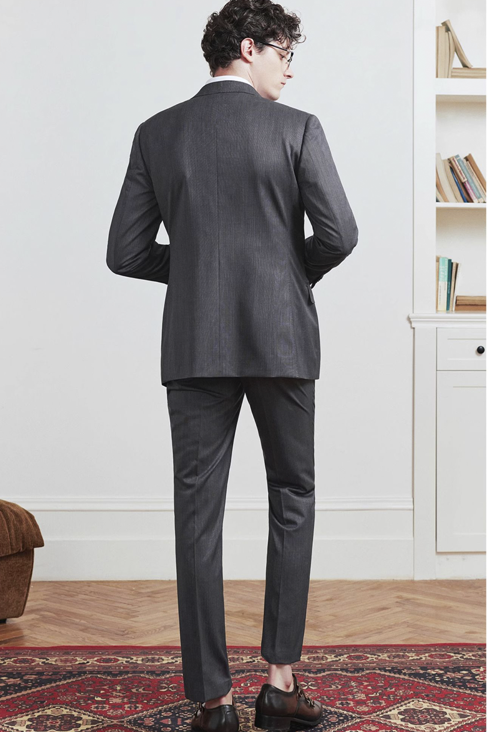 Costume single breasted half canvas, com lapela notched, 100% lã super 120'S com 17.75 µ - Cinza