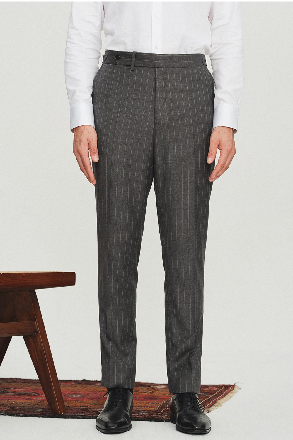Lanifício Vitale Barberis Canonico - Costume double breasted 6x2, half canvas, lapela peak, em lã merino super 110 18.25 µ - Cinza risca de giz (VBC)