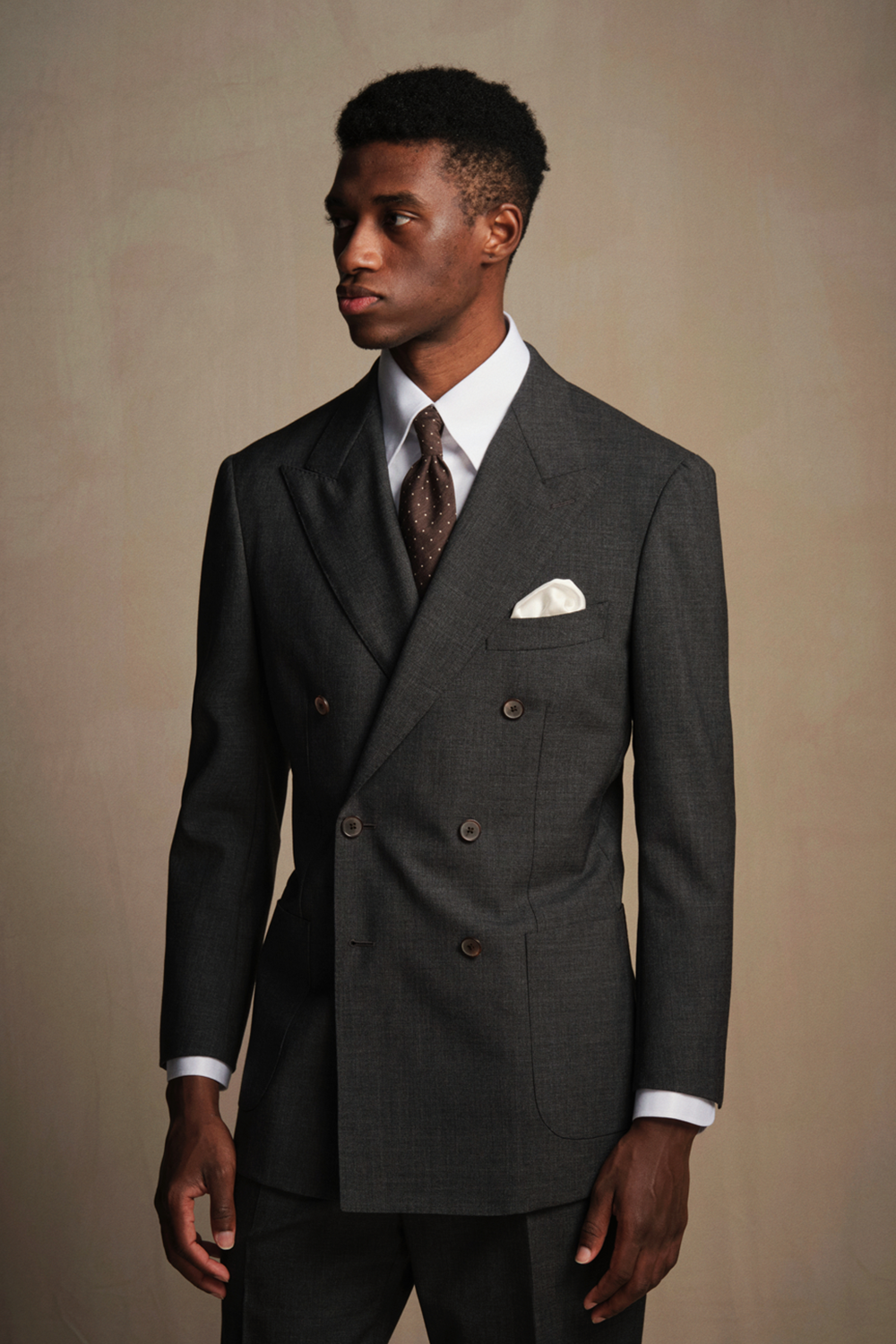 Costume double breasted 6x2, half canvas, lapela peak, em lã merino super 100 18.75 µ, 320g - Cinza FMY