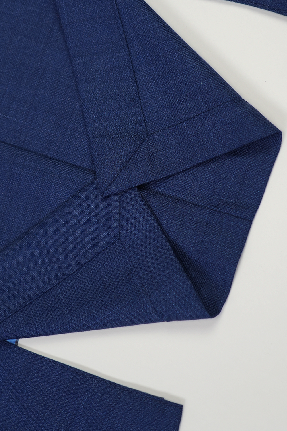 Blazer desestruturado single breasted, em lã, linho, seda e fibra de bambu, com lapela notched - Azul marinho BPN