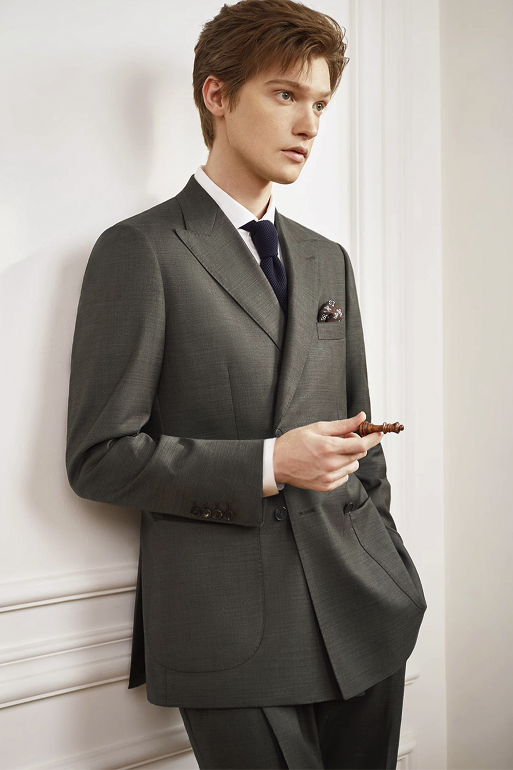 Lanifício Vitale Barberis Canonico - Costume double breasted 4x1, half canvas, lapela peak, em lã merino super 110 18.25 µ - Marrom Carvalho