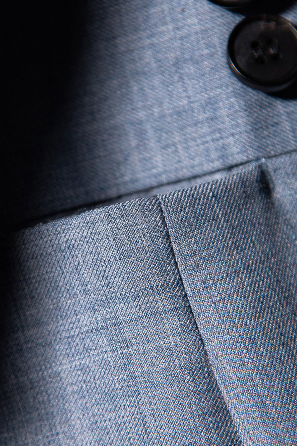Calça em modelagem italiana, em lã tropical com cintura alta e ajustadores laterais - Azul grisalho