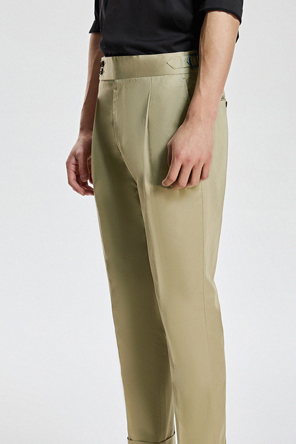 Calça de modelagem italiana, com ajustadores laterais 100% algodão - Cotone Khaki