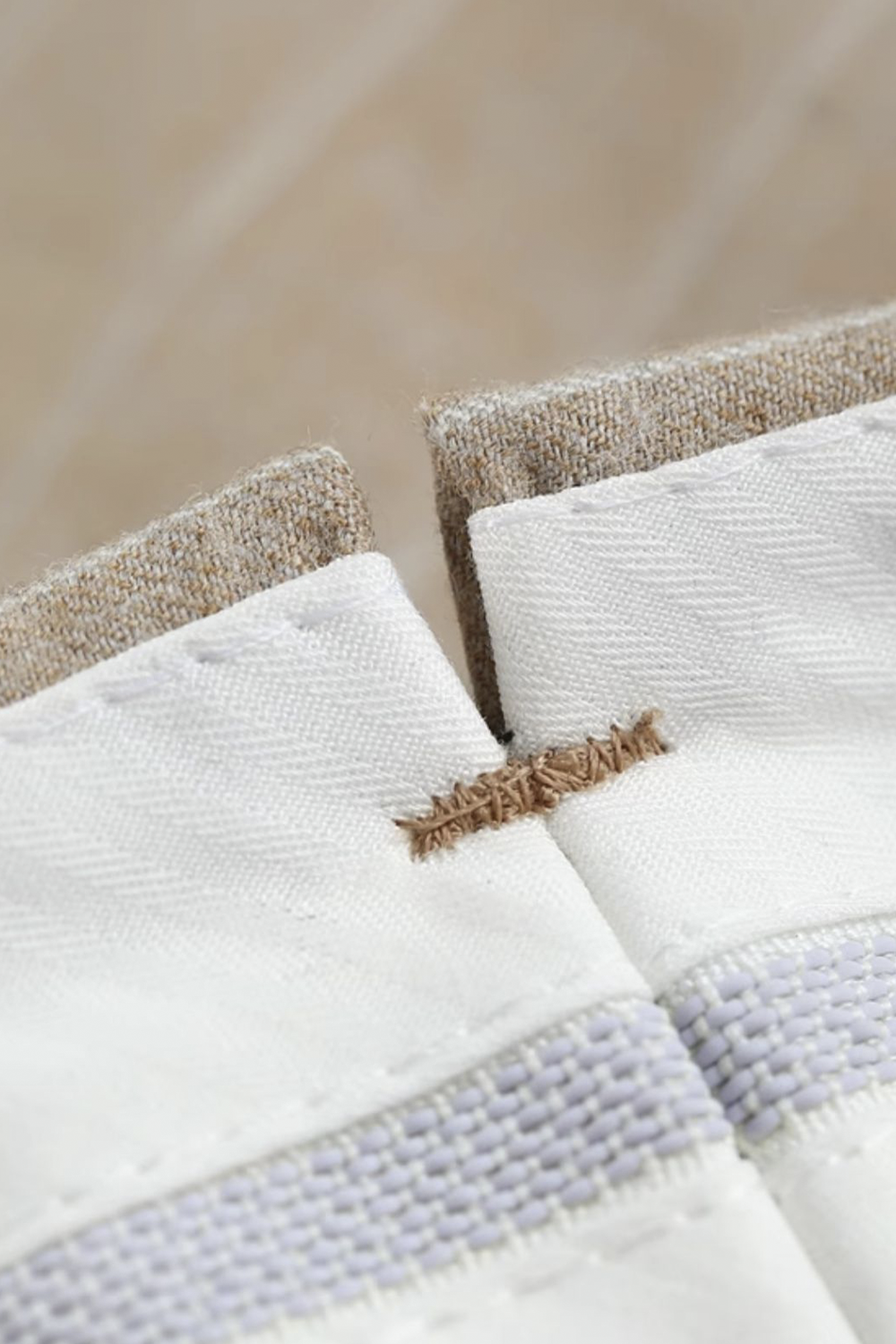 Calça de modelagem italiana, em lã merino, 110's 18.25 micron - Khaki Padronagem