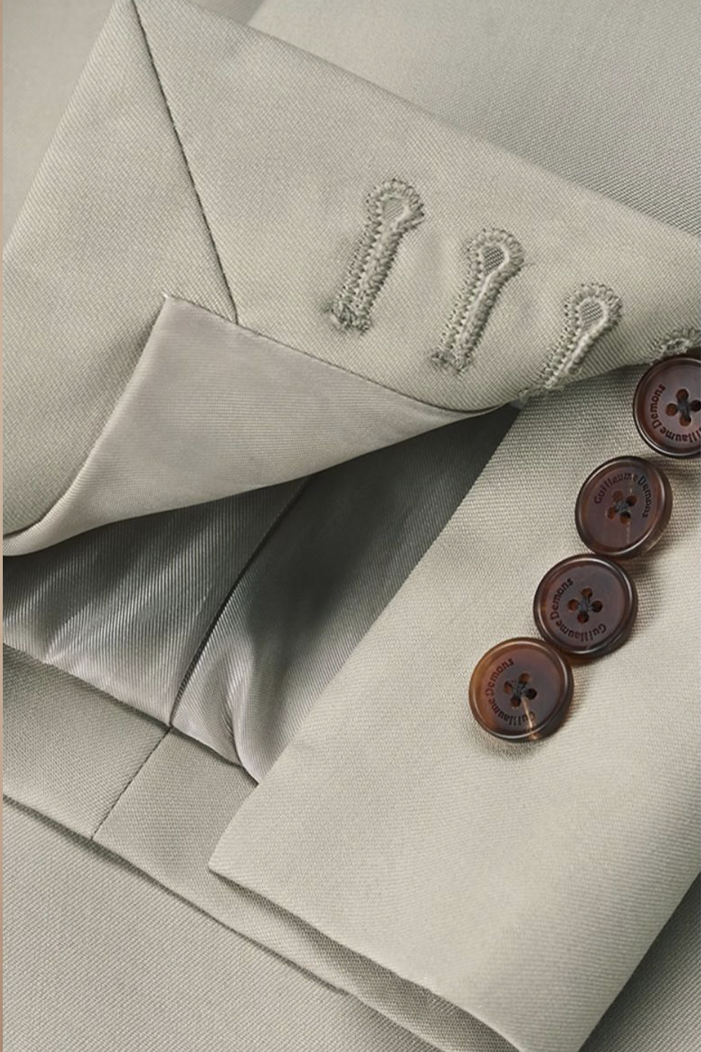 Lanifício Vitale Barberis Canonico - Costume double breasted 6x2, half canvas, lapela peak, em lã merino super 110 18.25 µ - Pérola