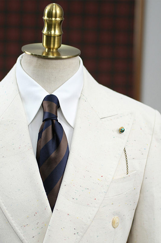 Blazer em algodão speckled, double breasted 6x1, com lapela peak - Nep Branco Damasco HNR