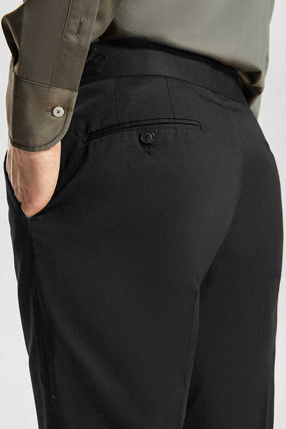 Calça de modelagem italiana, com ajustadores laterais 100% algodão - Cotone Preta