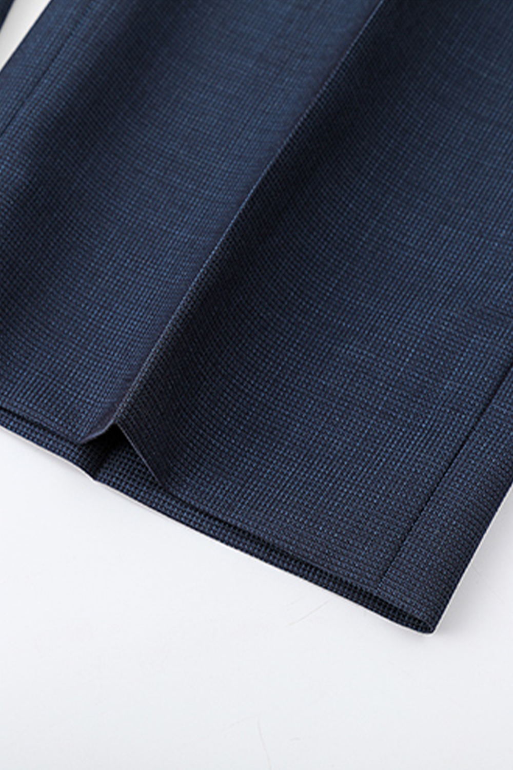 Lanificio F.lli Cerruti 1881 - Costume half canvas, single breasted em lã merino 130’s com 17.75 µ, lapela notched - Azul