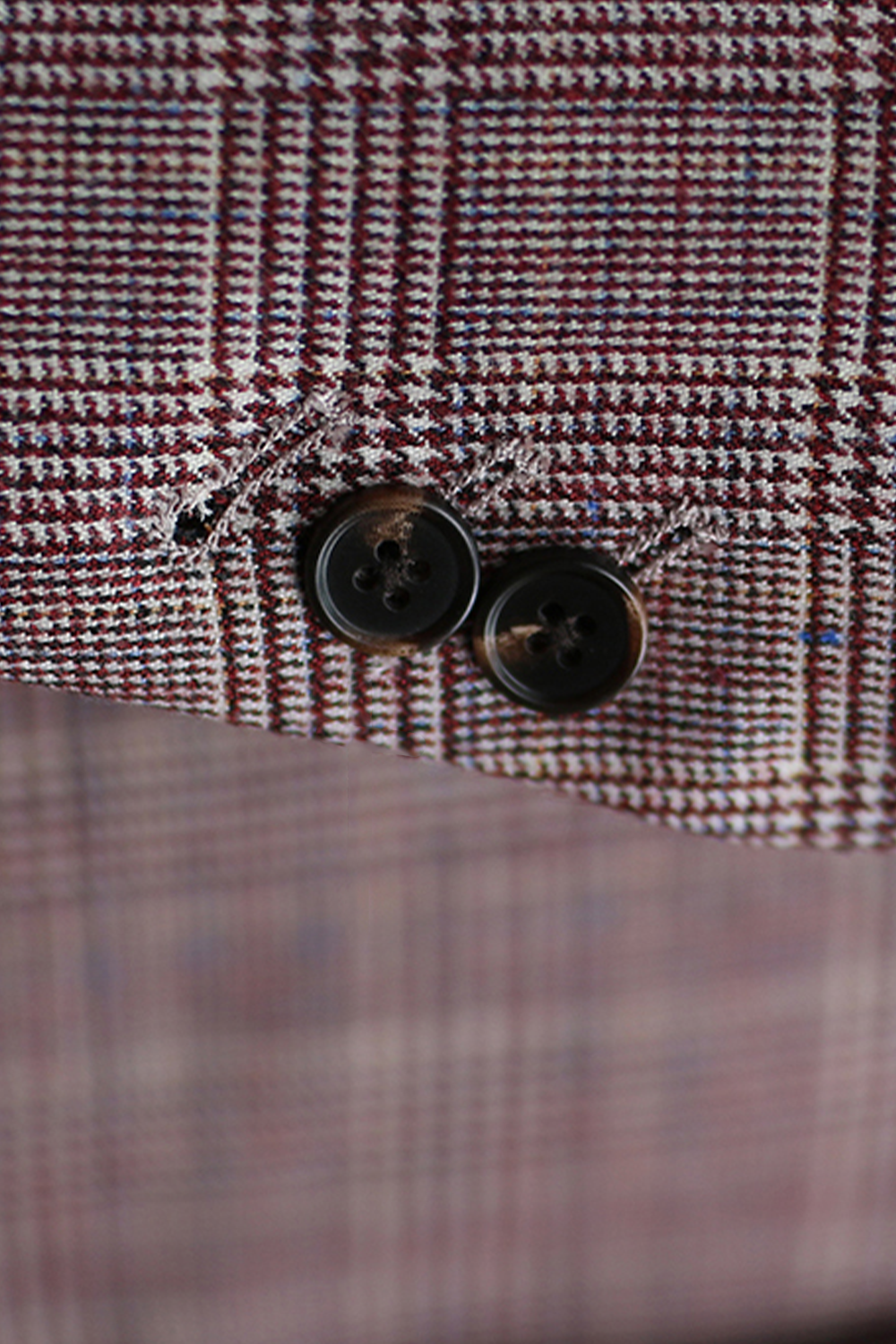 Blazer em poliviscose, single breasted com lapela notched large - Padronagem Glen Plaid Vinho HNR