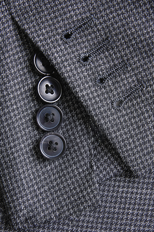 Costume double breasted 4x1 com lapela peak large, 100% lã super 120'S com 17.75 µ - Cinza padronagem