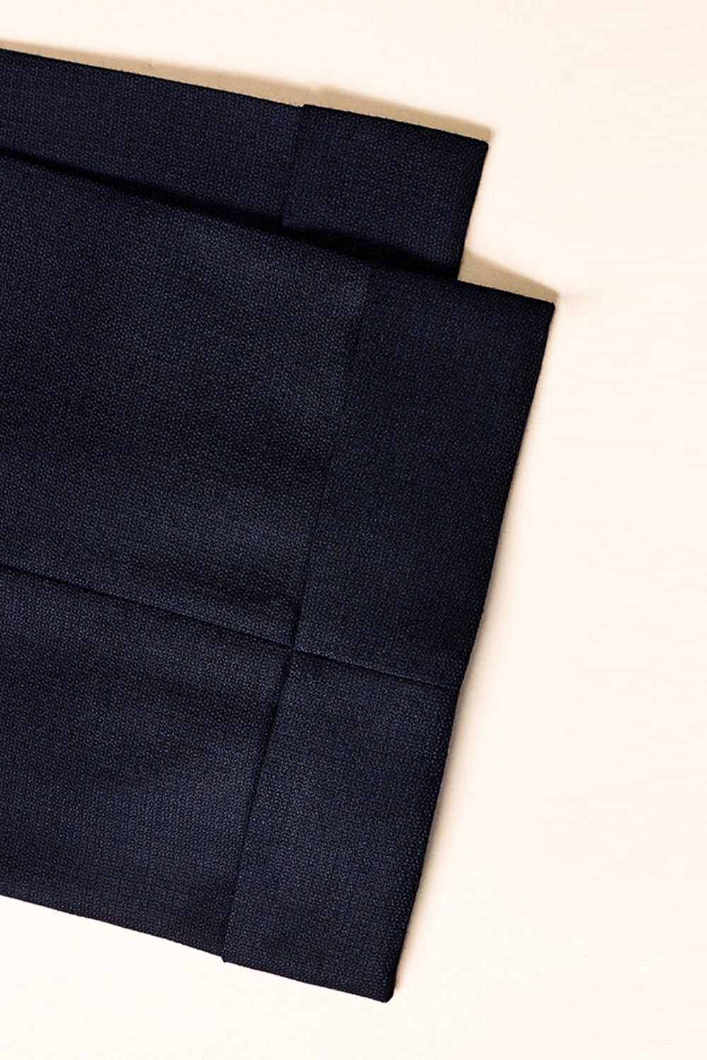 Calça de cintura alta, com pregas duplas, em lã 100's mista - Azul marinho ACT