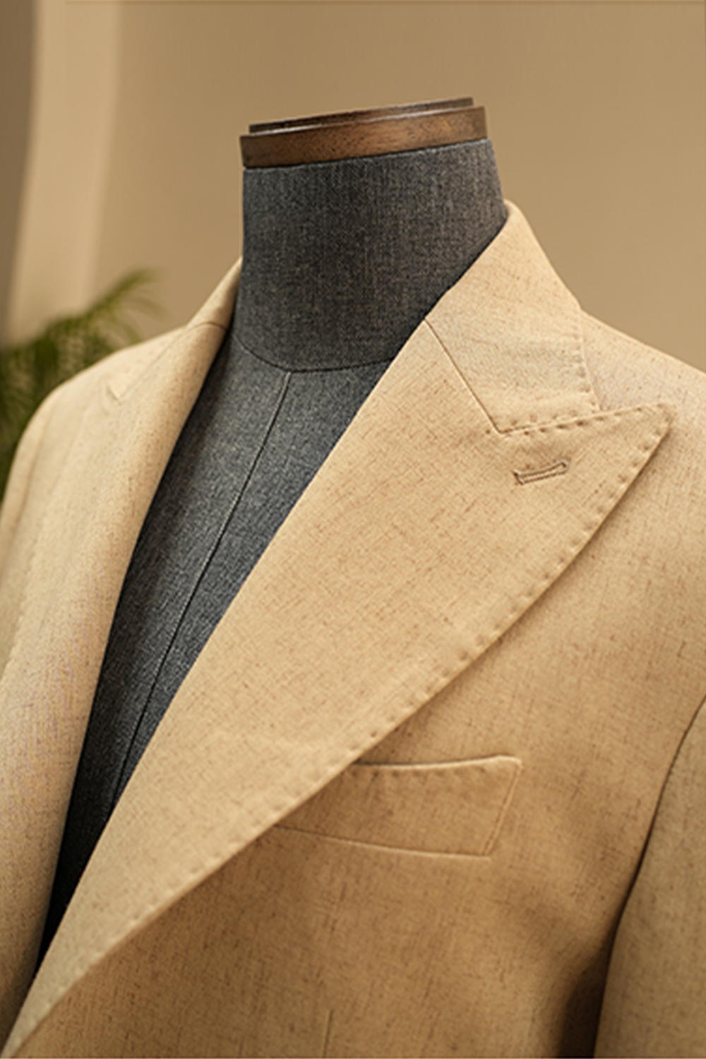 Blazer desestruturado single breasted, em viscolinho, lapela peak large - Khaki PPR