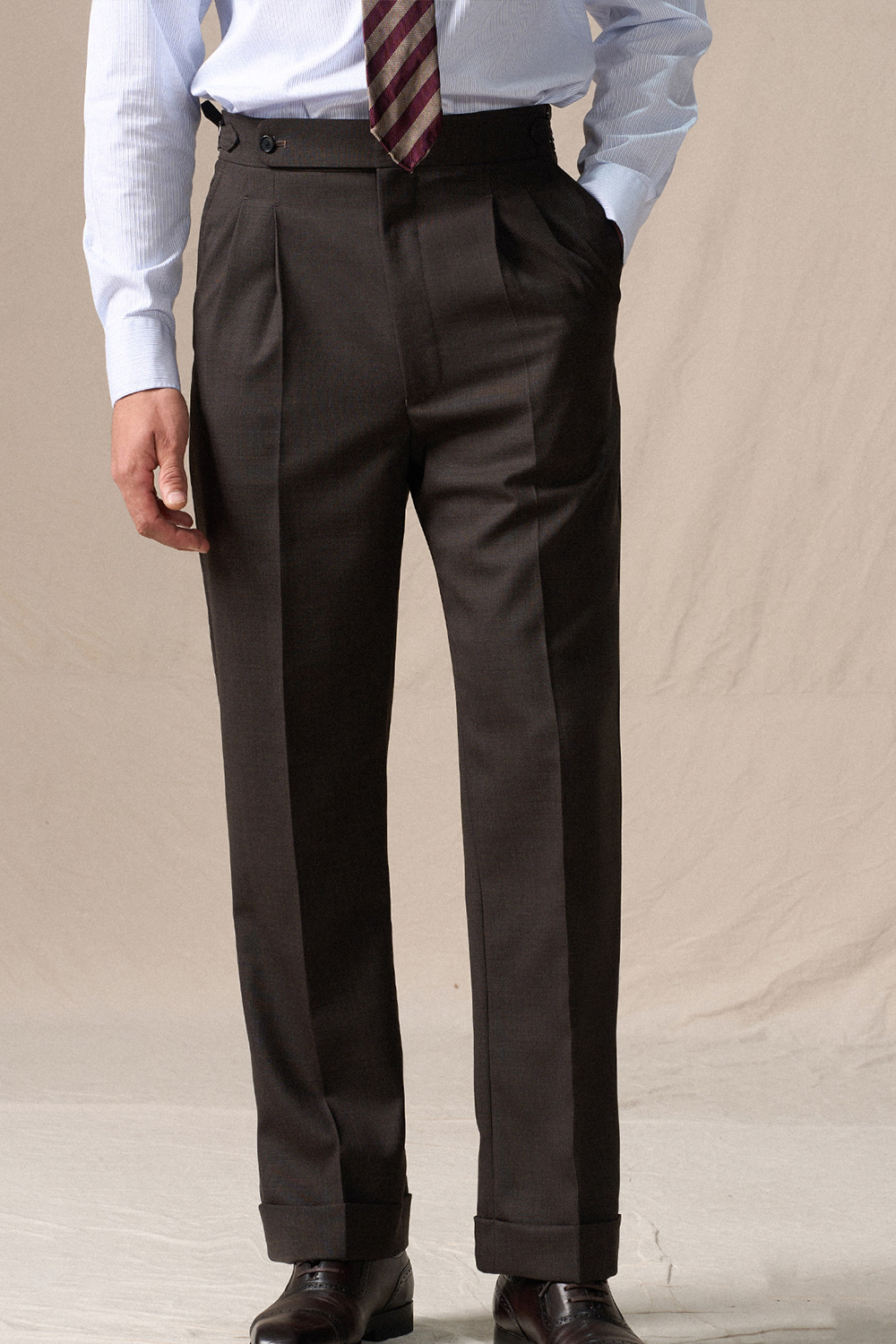 Calça de cintura alta, com pregas duplas, 100% lã merino, 110's 18.25 micron - Marrom ACT GENTLE ARMOR