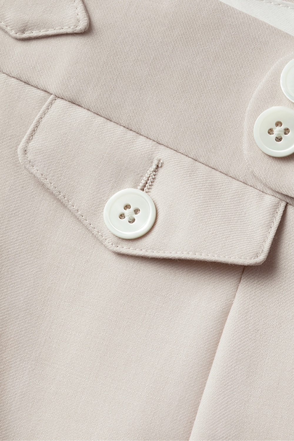 Lanifício MT GERALD - Calça cintura alta com ajustadores laterais e pregas, em lã merino super 110 18.25 µ -  Off-White Damasco