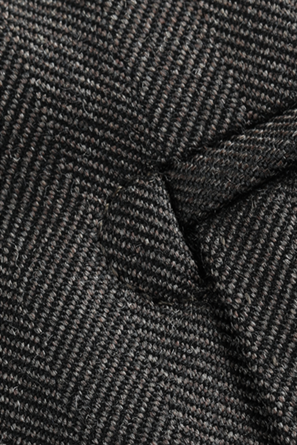 Lanifício Vitale Barberis Canonico - Costume double breasted 6x2, espinha de peixe, half canvas, lapela peak, em lã merino super 100 18.75 µ, 320g - Marrom grafite