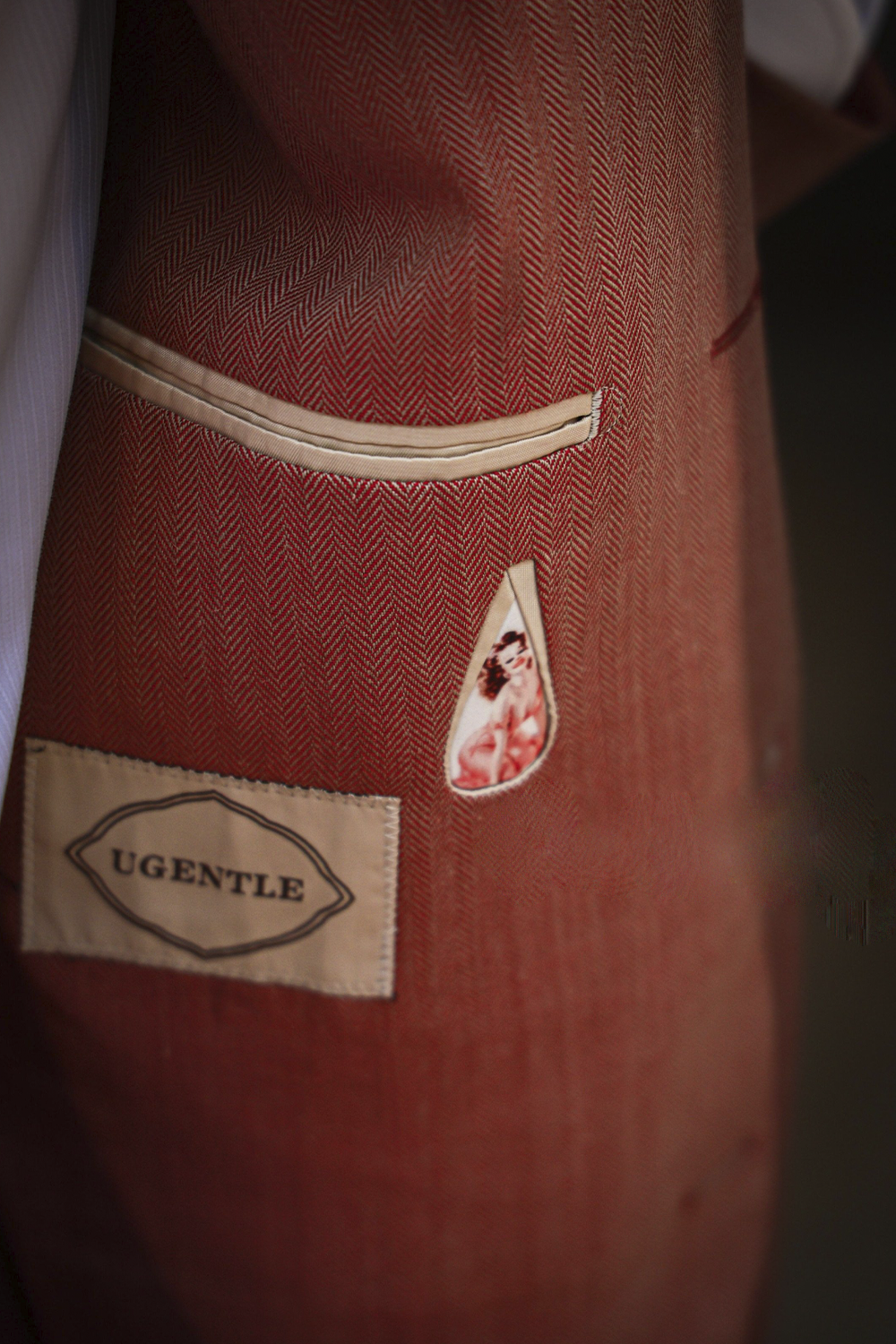 UGLENTLE  - Costume single breasted, half canvas, lapela notched, em lã com linho, - Coral espinha de peixe