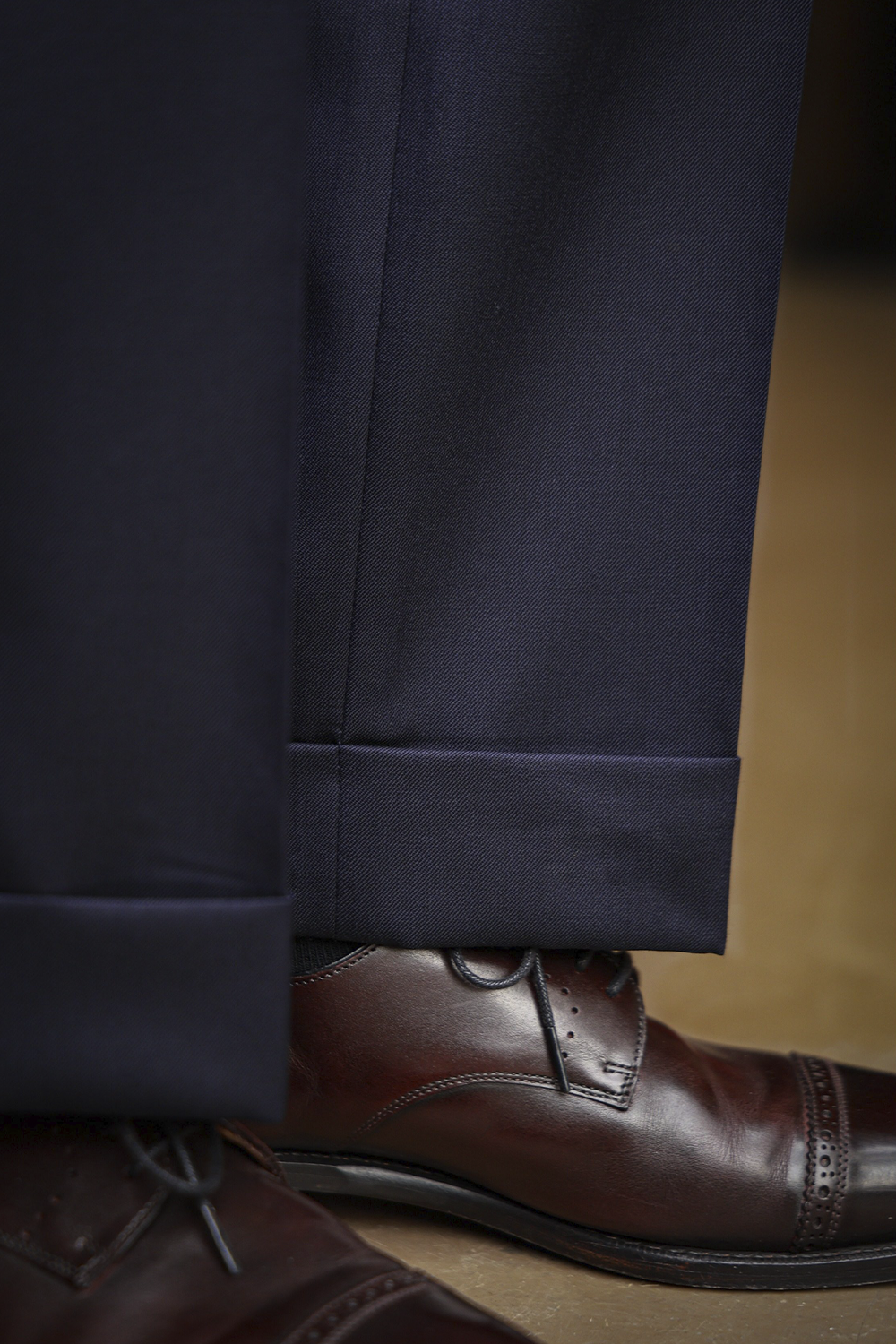 Lanifício Reda 1865 - Costume single breasted, half canvas, lapela peak, 100% lã, - Azul marinho UGENTLE