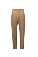 Calça em modelagem italiana, em polilã, cintura alta, com ajustadores laterais - Khaki caramelo