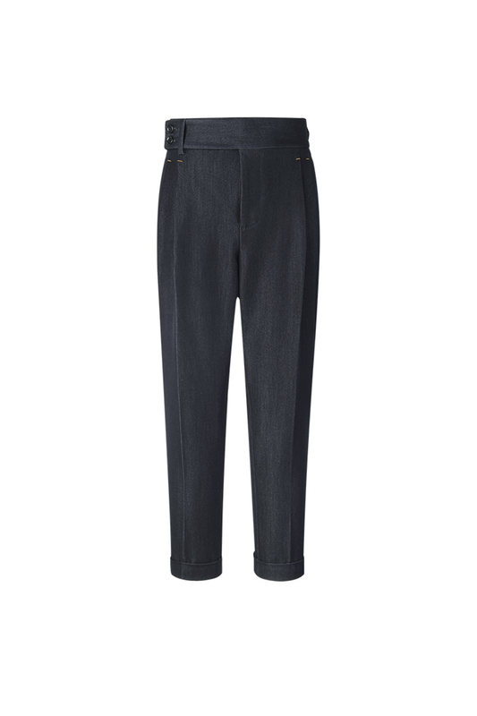 Calça em modelagem italiana, em algodão, cintura alta, com ajustadores laterais - Denim