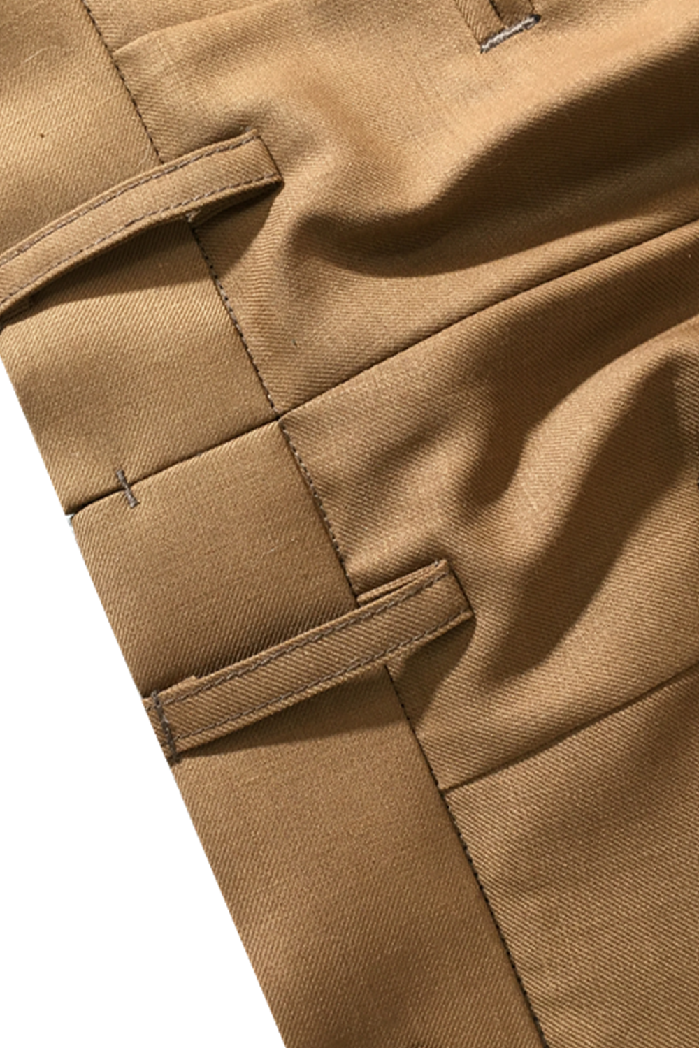 Calça em modelagem italiana em lã tropical, cintura alta, com ajustadores laterais e passantes - Brit Khaki Caramelo