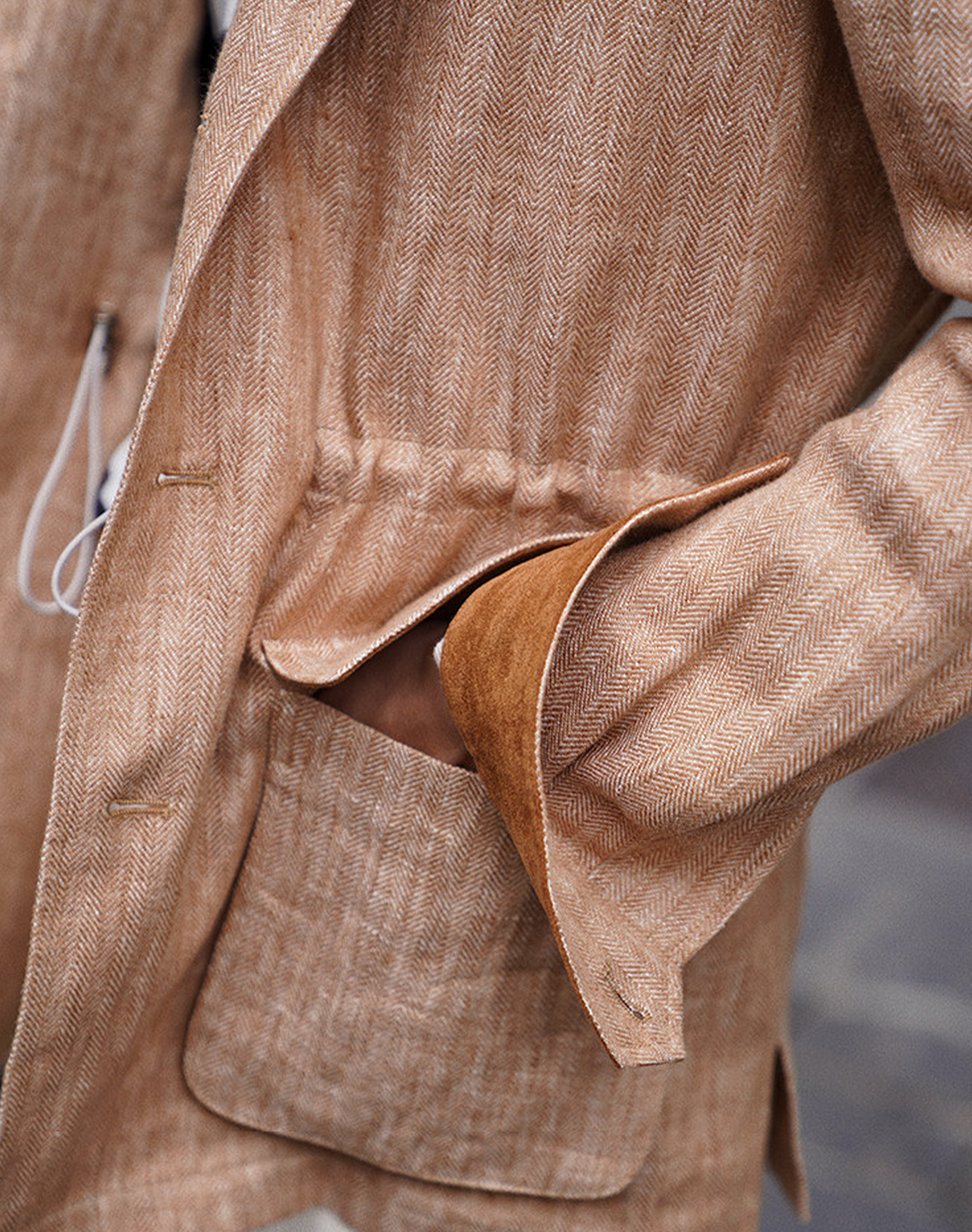 CARMURAT  - Safari Jacket desestruturado, com ajuste interno, 100% linho espinha de peixe - Caramelo LINEN CLUB