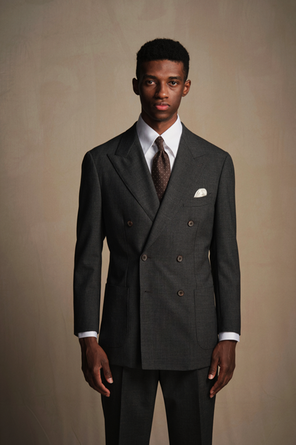 Costume double breasted 6x2, half canvas, lapela peak, em lã merino super 100 18.75 µ, 320g - Cinza FMY