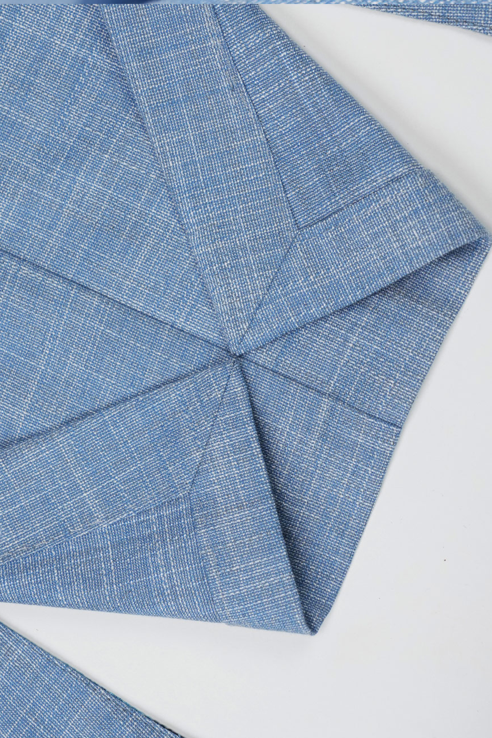 Blazer desestruturado single breasted, em lã, linho, seda e fibra de bambu, com lapela notched - Azul céu BPN