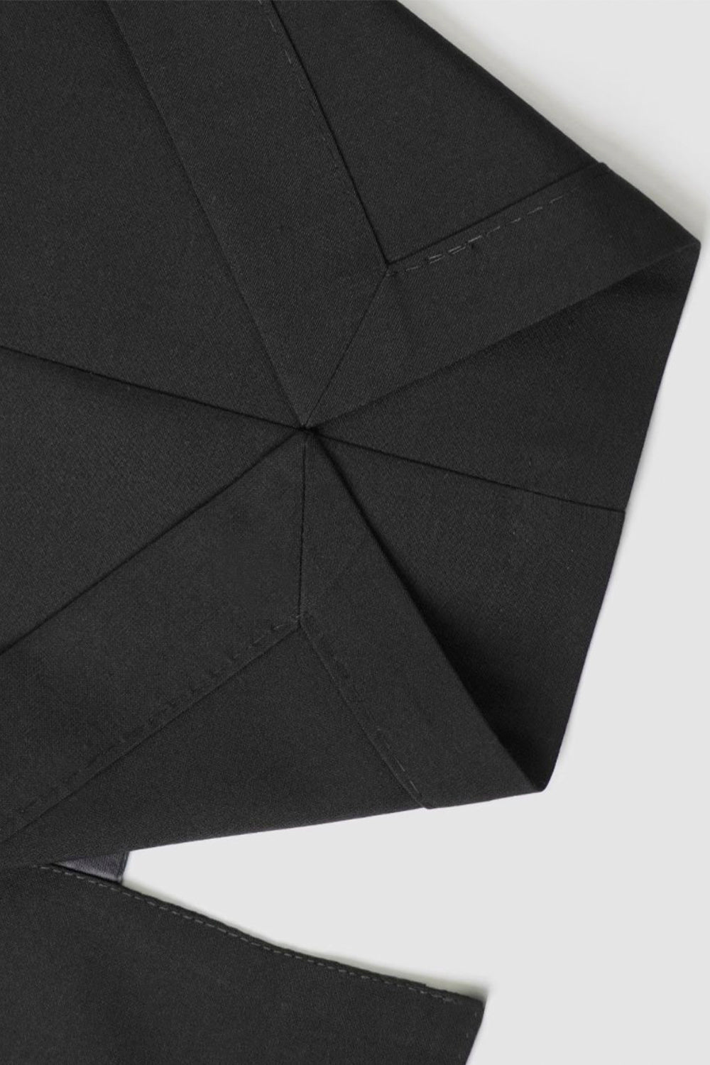 Blazer desestruturado single breasted, em viscose e liocel com lapela notched - Preto BPN