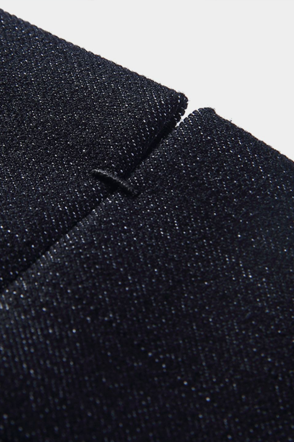 Calça em modelagem italiana, em algodão, cintura alta, com ajustadores laterais - Denim