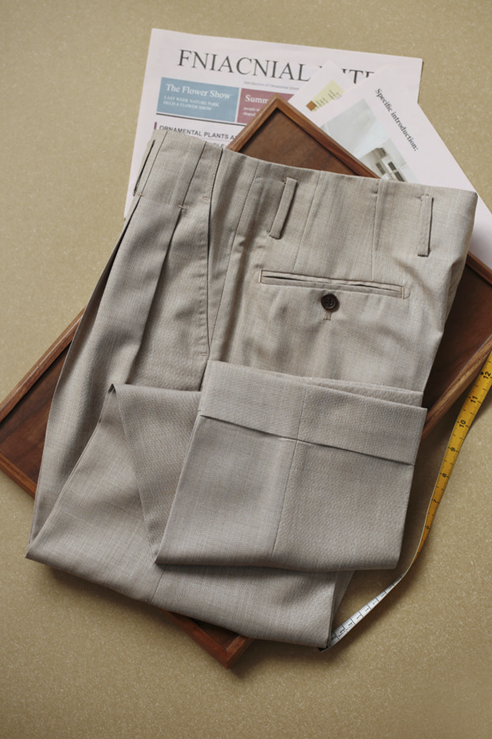 Ateliê Lynch - Calça cós de Hollywood, em linho, algodão e poliviscose -  Khaki