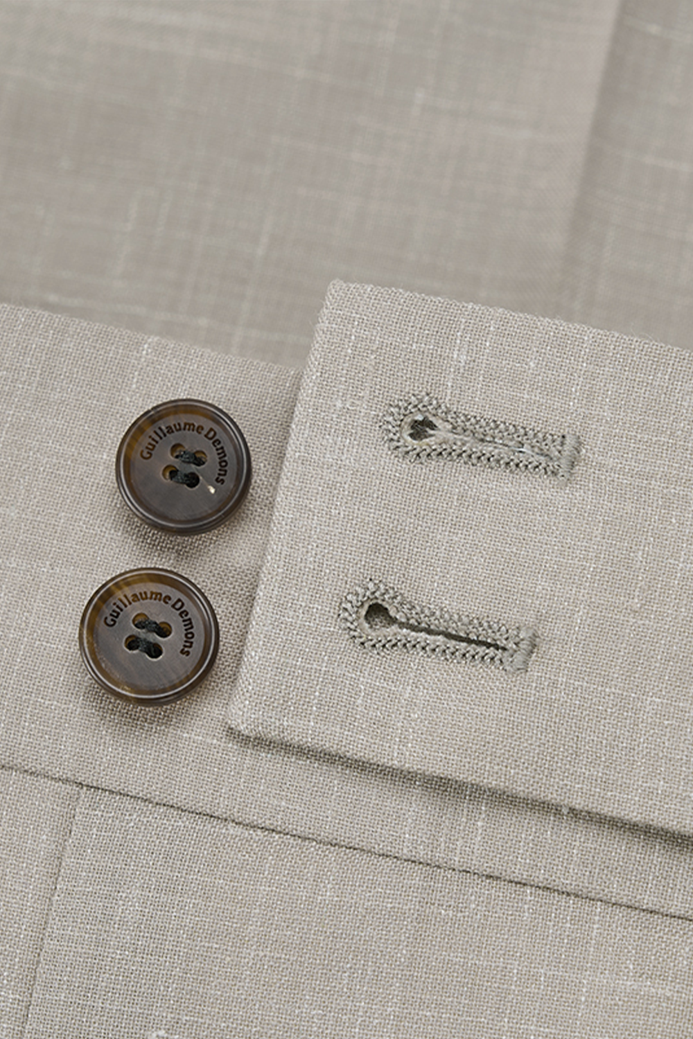 Costume double breasted 4x1, lapela peak, em lã com linho - Bege taupe