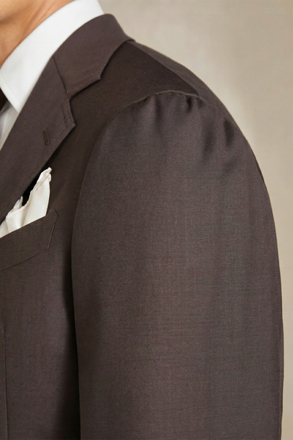 Lanifício MT GERALD - Costume single breasted, half canvas, em lã merino super 110 18.25 µ , lapela notched - Marrom SKA