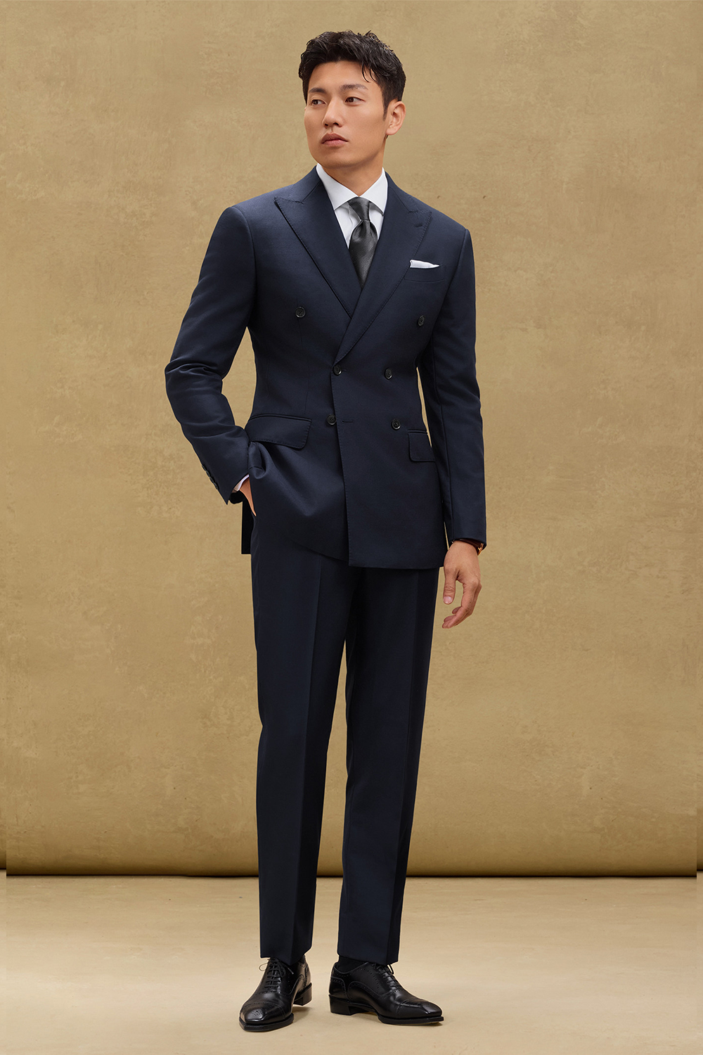 Lanifício MT GERALD - Costume double breasted 6x2, half canvas, em lã merino super 110 18.25 µ , lapela peak - Azul Marinho SKA