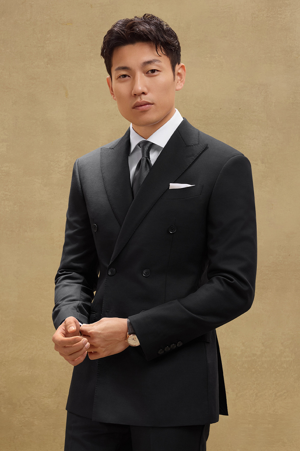 Lanifício MT GERALD - Costume double breasted 6x2, half canvas, em lã merino super 110 18.25 µ , lapela peak - Preto SKA