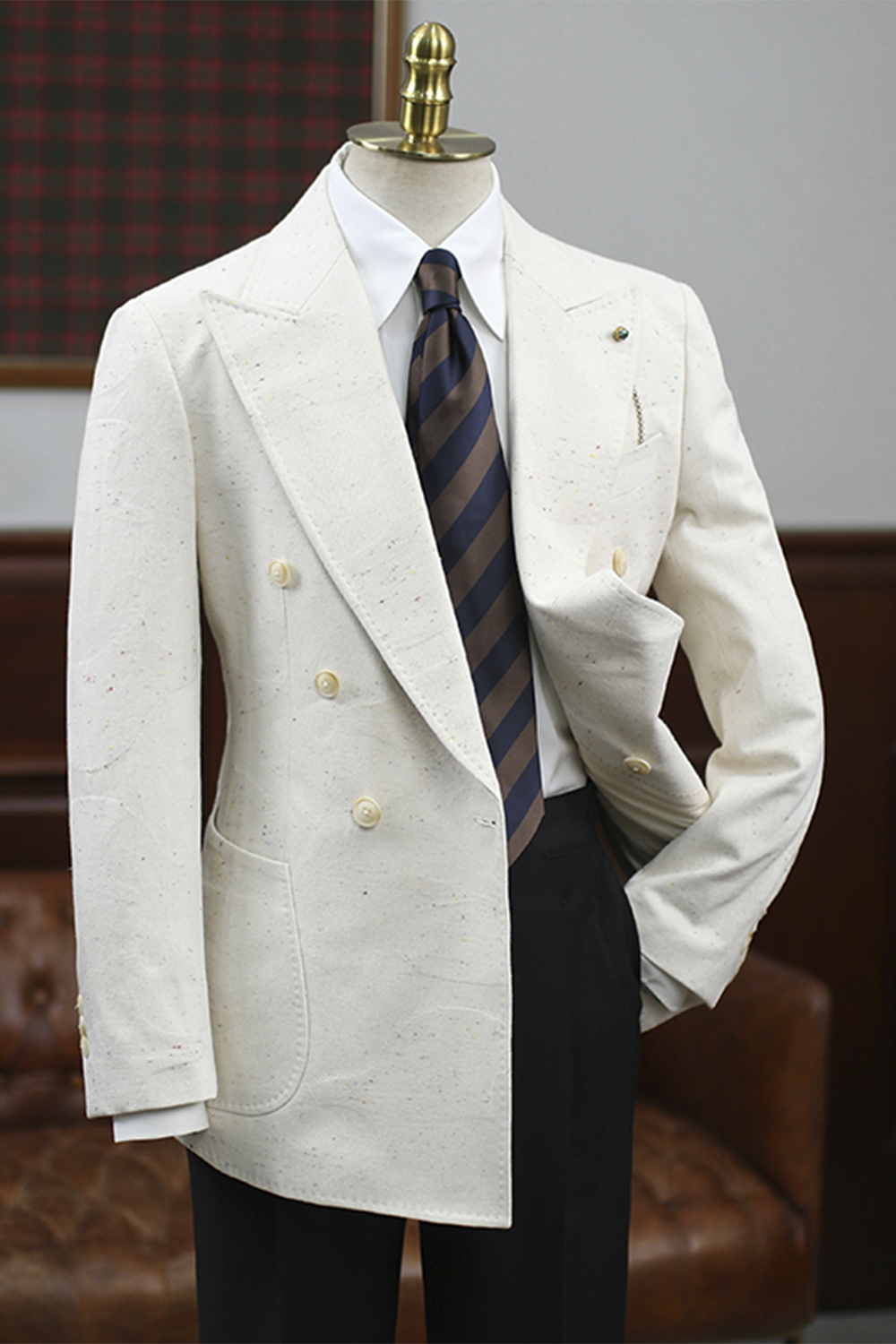 Blazer em algodão speckled, double breasted 6x1, com lapela peak - Nep Branco Damasco HNR