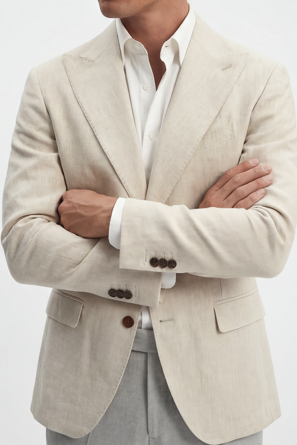 Blazer em linho puro, desestruturado single breasted, com bolsos flap e lapela peak large - Off White PPR