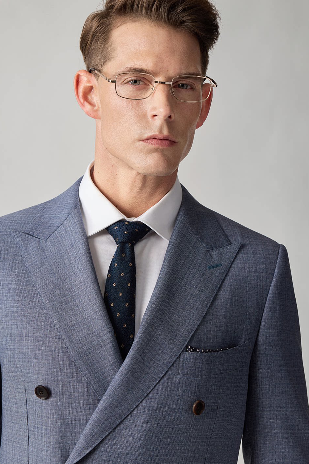 Lanifício Reda 1865 - Costume em lã merino, double breasted 6x2, half canvas com lapela peak - Azul cimento