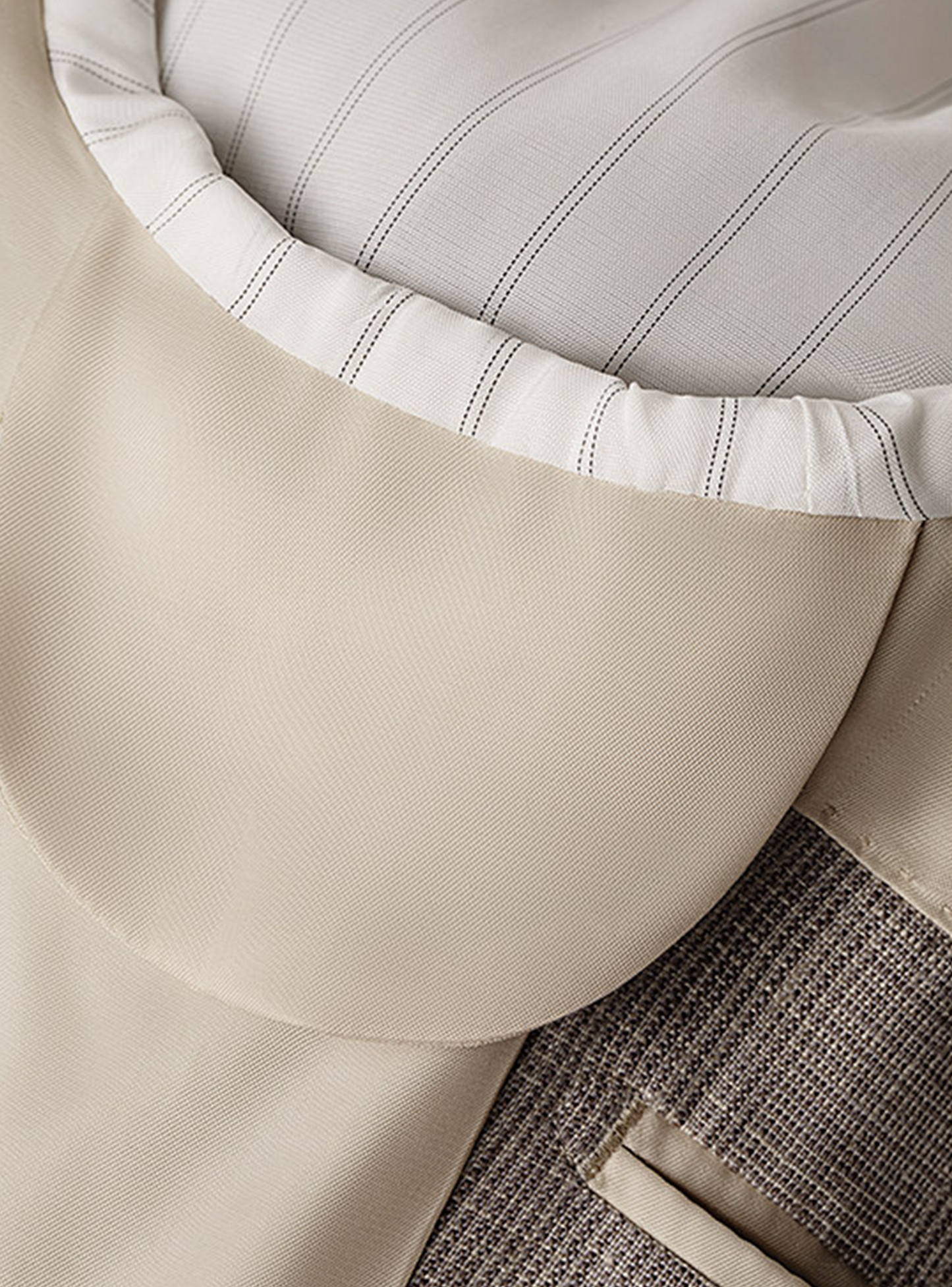 MT GERALD - Blazer single breasted, half canvas, 100% linho, com lapela notched larga - Taupe SKR