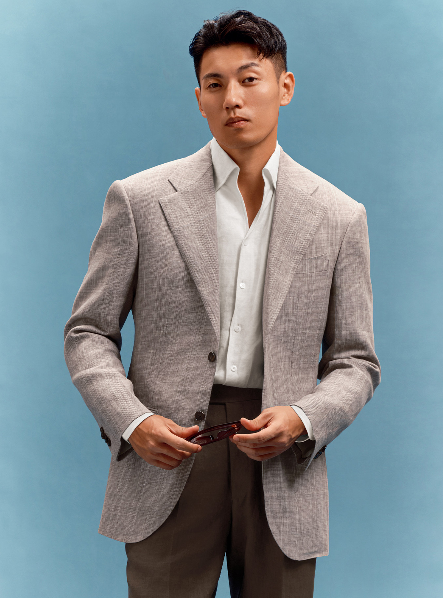 MT GERALD - Blazer single breasted, half canvas, 100% linho, com lapela notched larga - Taupe SKR