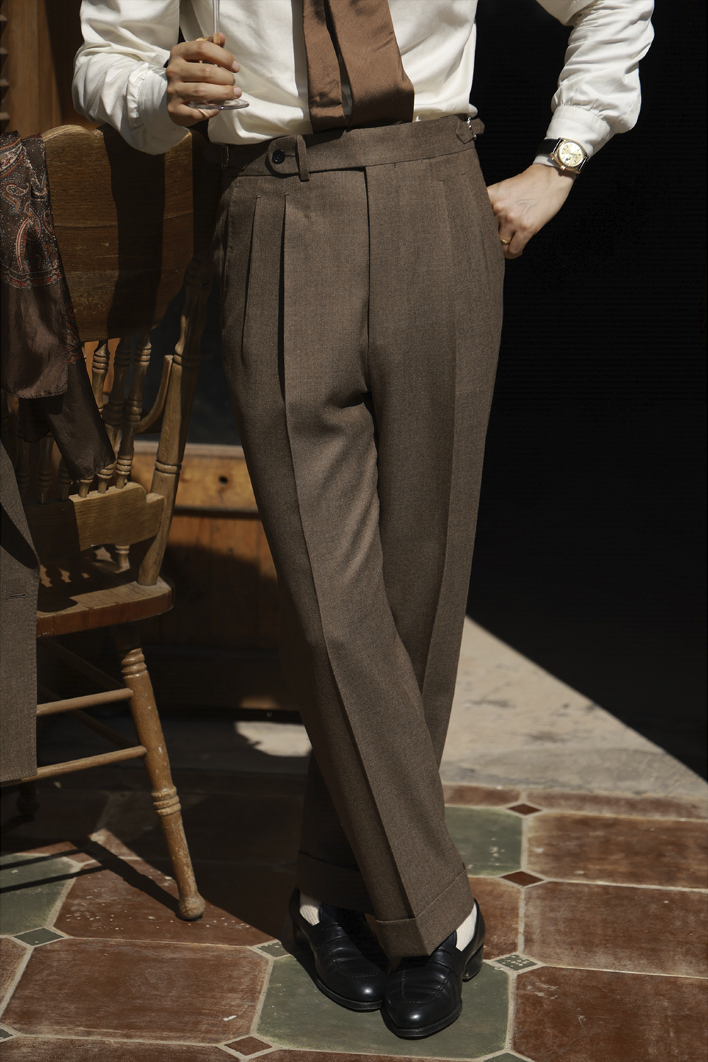 UGLENTLE  - Costume double breasted 6x1, half canvas, lapela peak, em lã merino super 100 18.75 µ, - Marrom UGLENTLE Time Travel Series