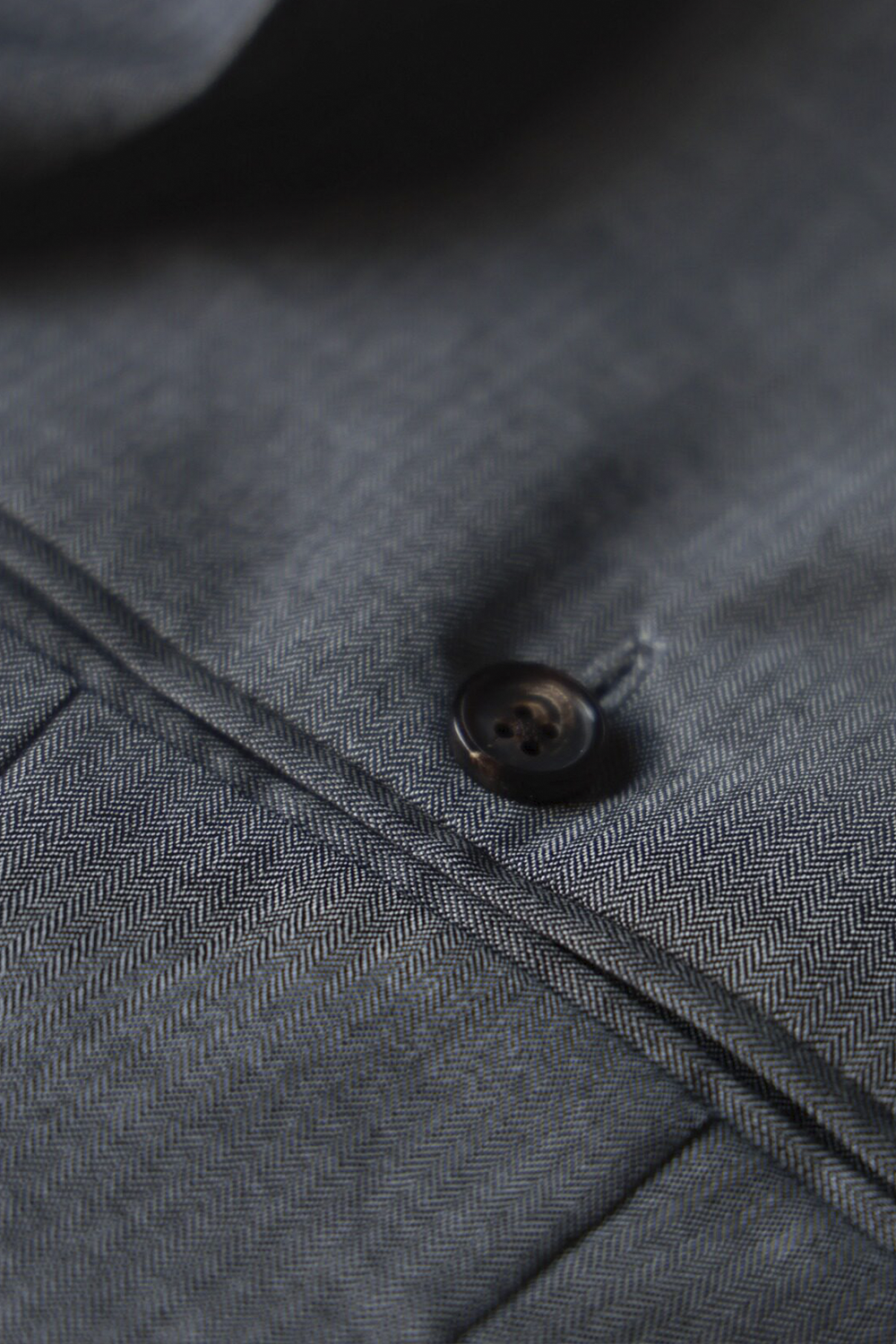 UGLENTLE - Calça em lã merino, super 120's 17.75 micron, com pregas, barra italiana e ajustadores laterais - Cinza Ardósia UGT