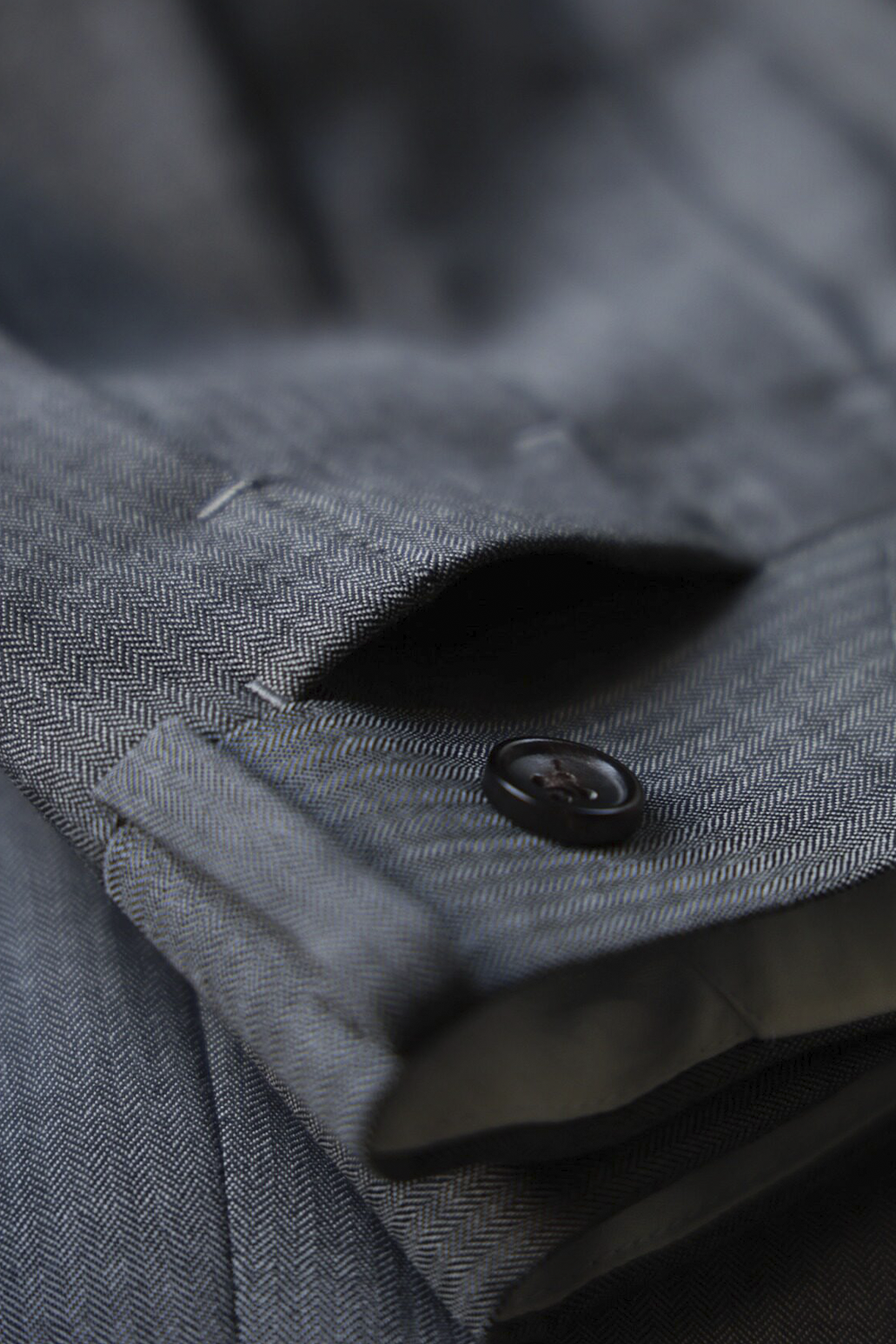 UGLENTLE - Calça em lã merino, super 120's 17.75 micron, com pregas, barra italiana e ajustadores laterais - Cinza Ardósia UGT