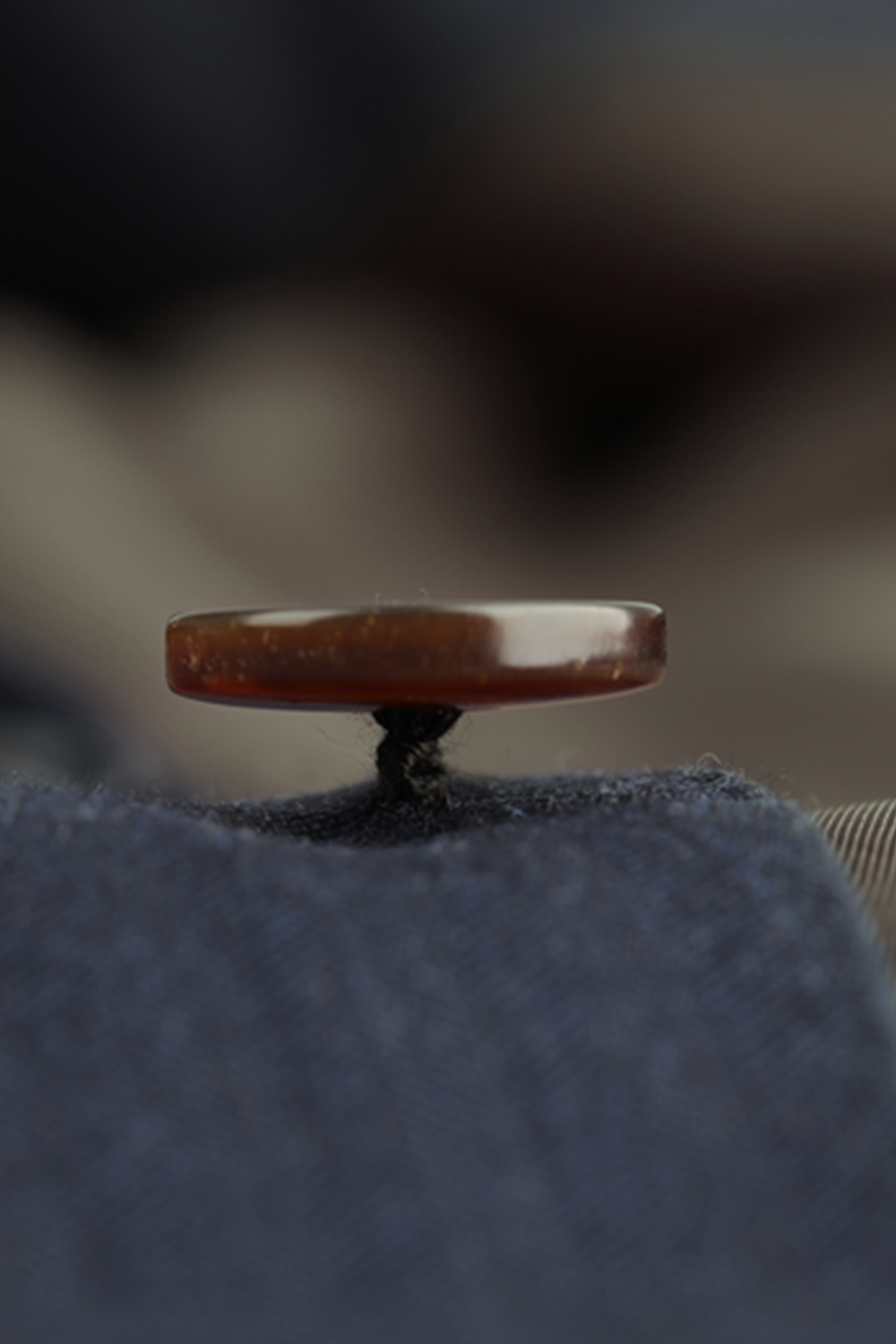 Lanifício Vitale Barberis Canonico - Costume sing breasted, half canvas, lapela notched média, em lã merino super 110 18.25 µ, 260g - Azul marinho espinha de peixe