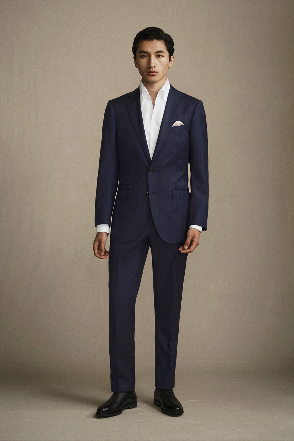 Lanifício Vitale Barberis Canonico - Costume sing breasted, half canvas, lapela notched média, em lã merino super 110 18.25 µ, 260g - Azul marinho espinha de peixe