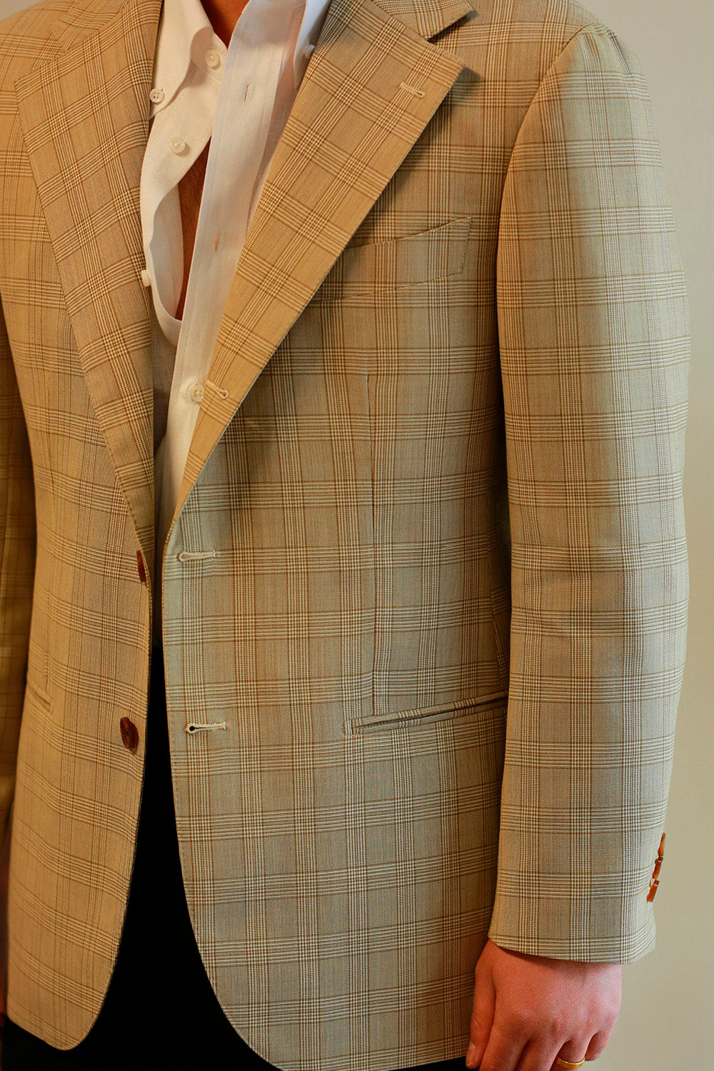 ATELIÊ MK MAN - Blazer half canvas, single breasted 3-roll-2, spalla camicia, em lã  super 120's, 17.75µ I 290 g - Príncipe de Gales Khaki aberto